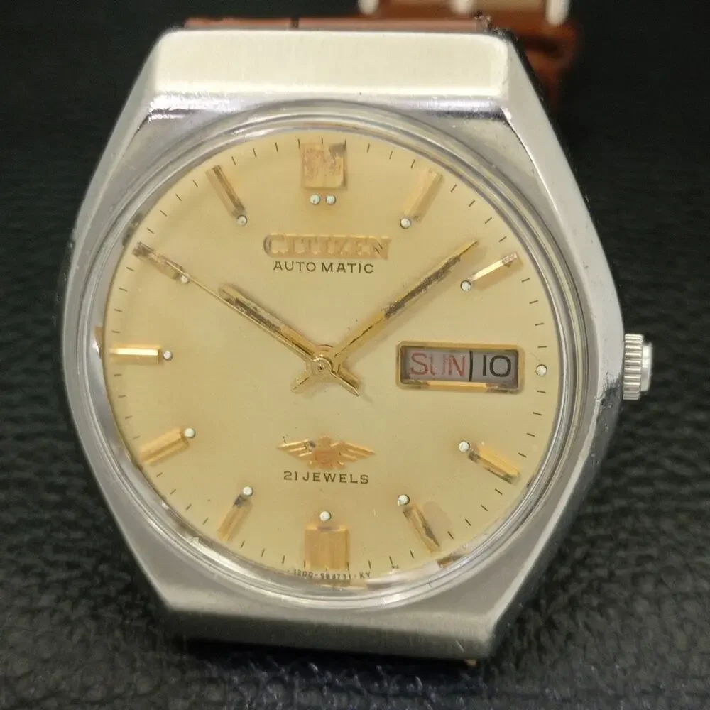 Vintage 1974 Citizen Automatic Mens Silver Watch W/daydate & Gold accents